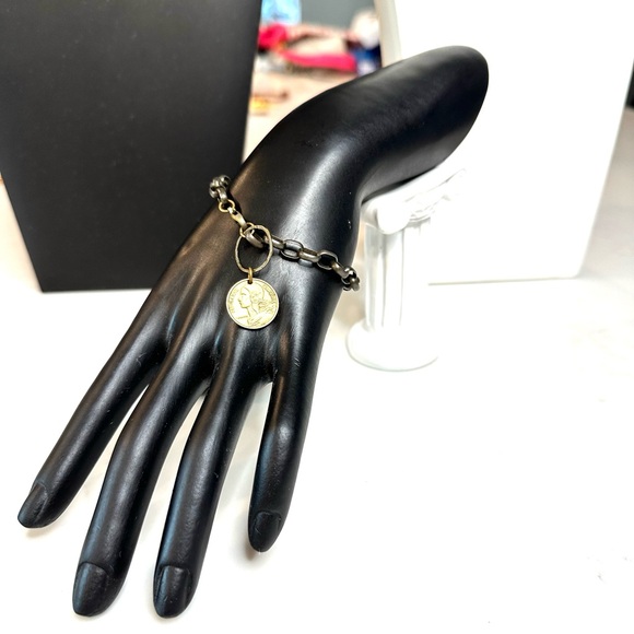🧡🧡 Vintage French Coin Bracelet 🧡🧡 - Picture 1 of 2